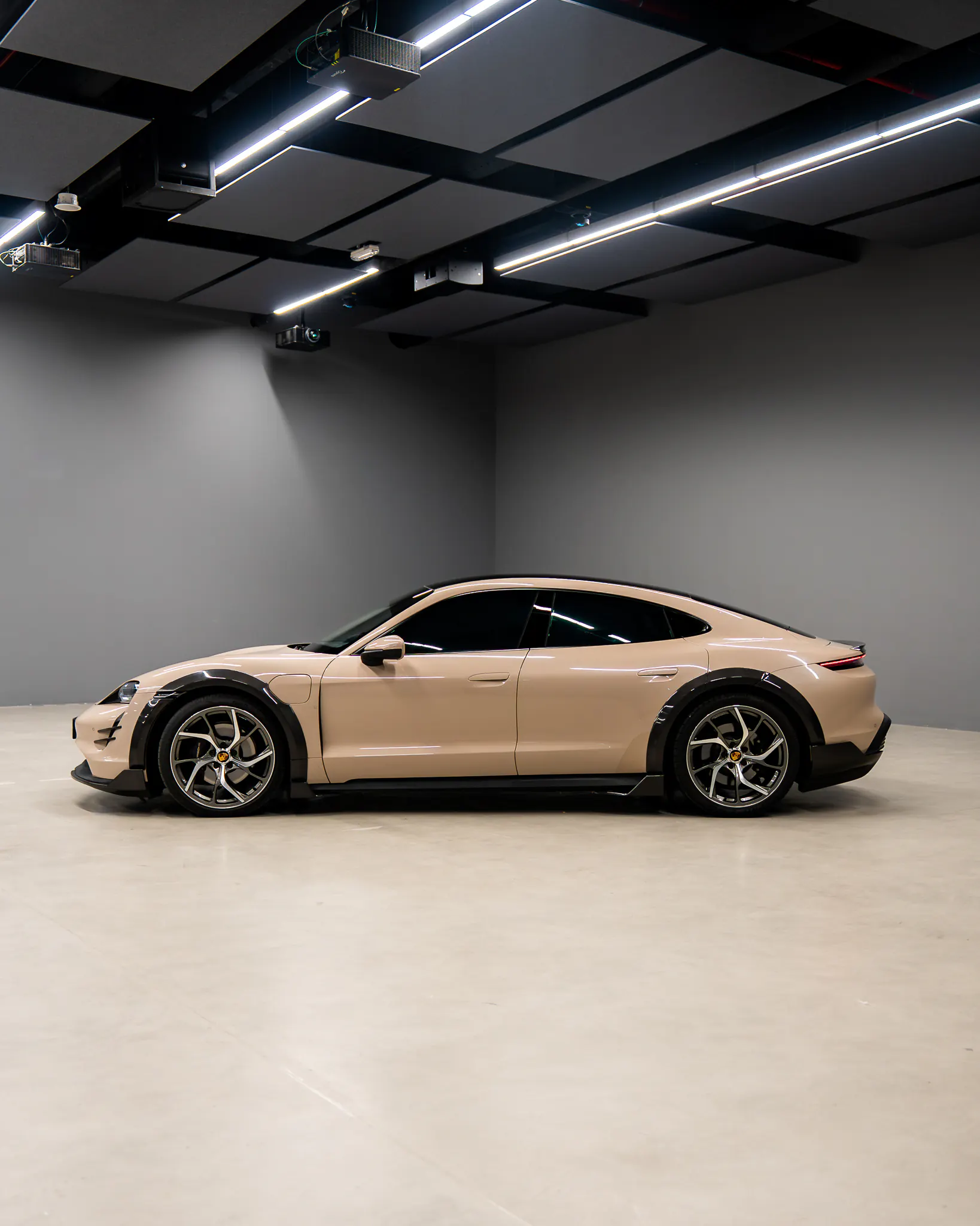 Porsche Taycan by Kynetik Koncepts — side profile
